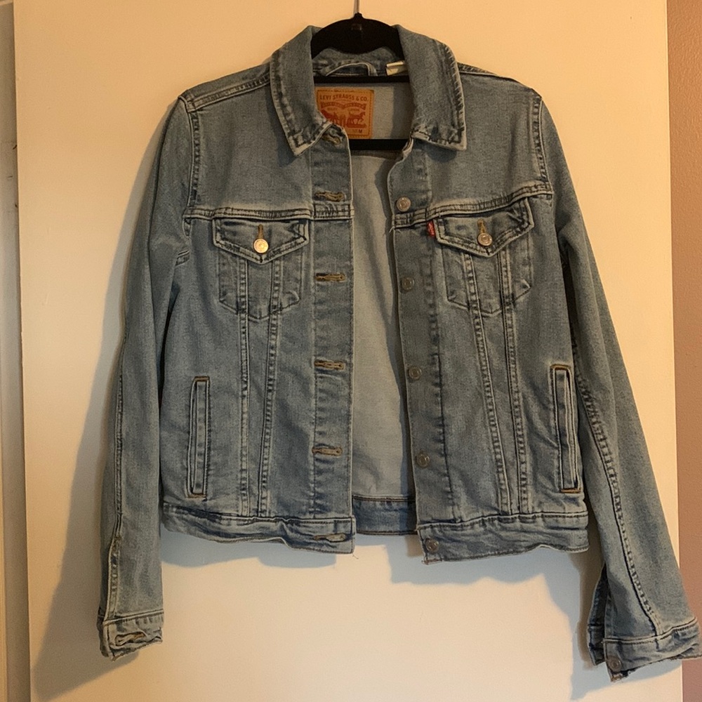 Levi’s Women Original Trucker Jacket Size Medium Jeanie
